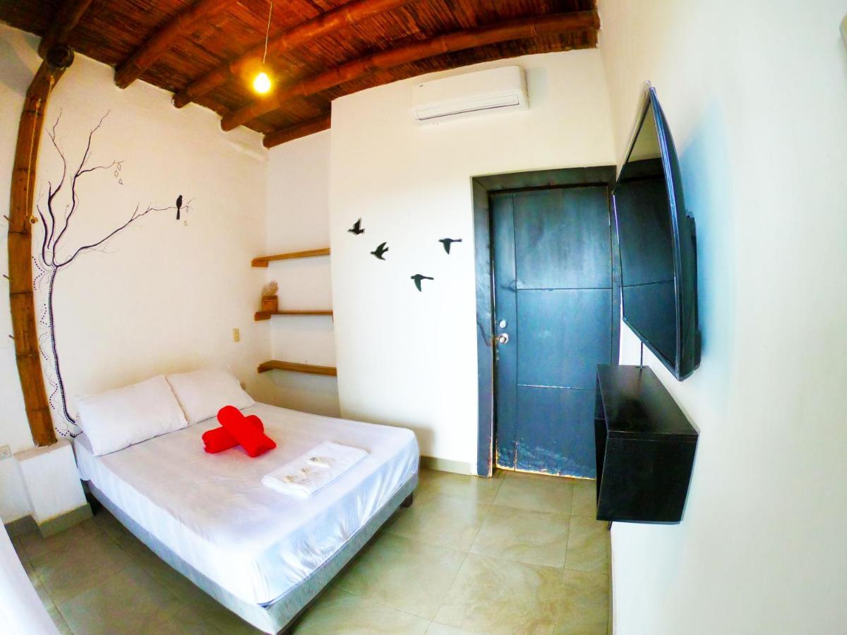 Kiwi Suites Hostel Montanita Exterior photo